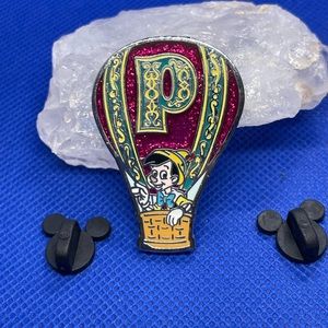 Disney Trading Pin: Hot Air Balloons Mystery Set: 
Pinocchio